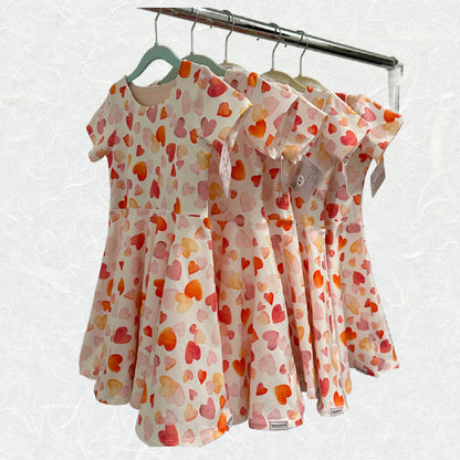 Vestido giratorio de corazones de San Valentín